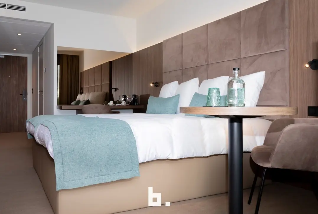 Luxe hotelsuite met ondergrondse garagebox in volle eigendom op topligging te Nieuwpoort Bad - Nieuwpoort