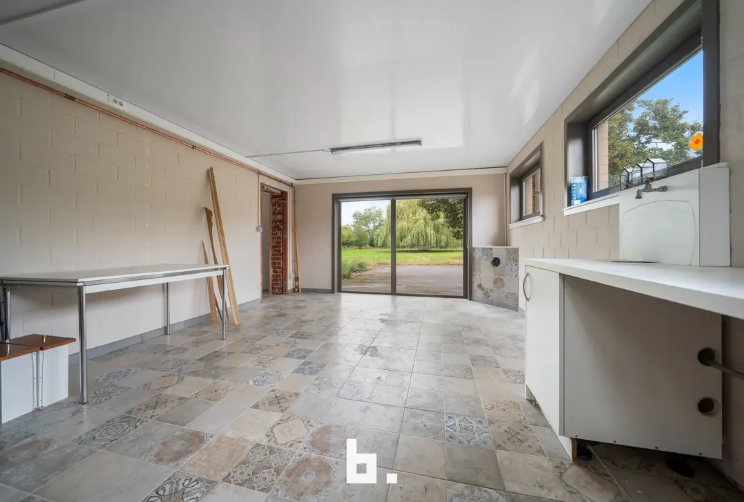 Landelijk gelegen woning op groot perceel met veel privacy - Zedelgem