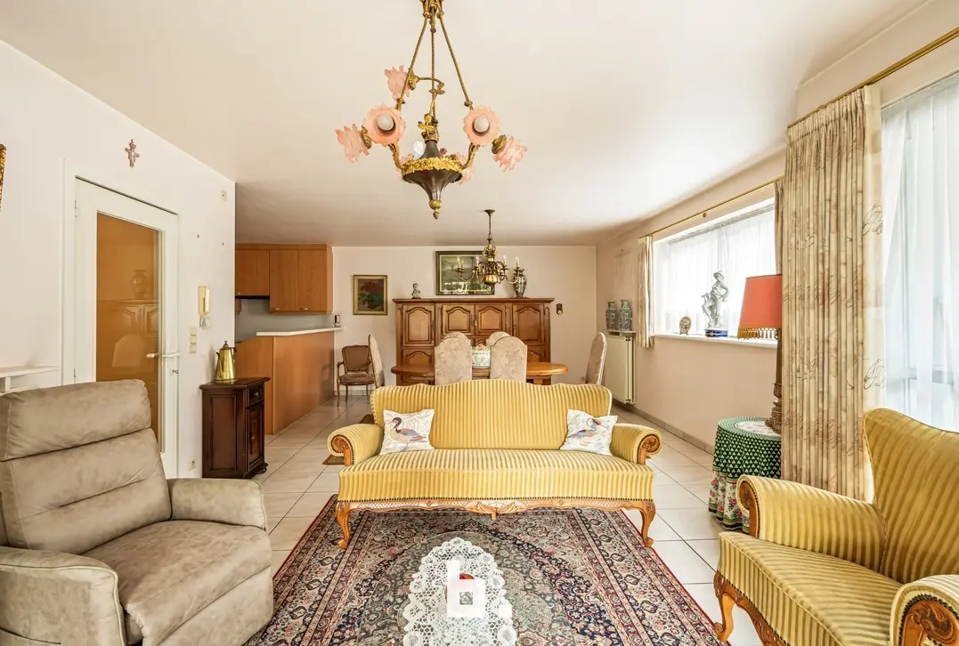 Instapklaar appartement met 2 slaapkamers op toplocatie in het centrum van Izegem - Izegem