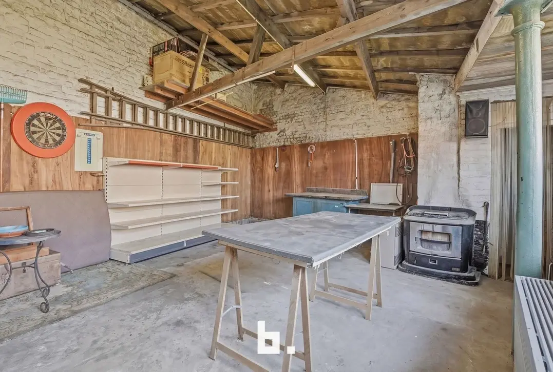 Ruime gezinswoning met tuin nabij het centrum - Roeselare