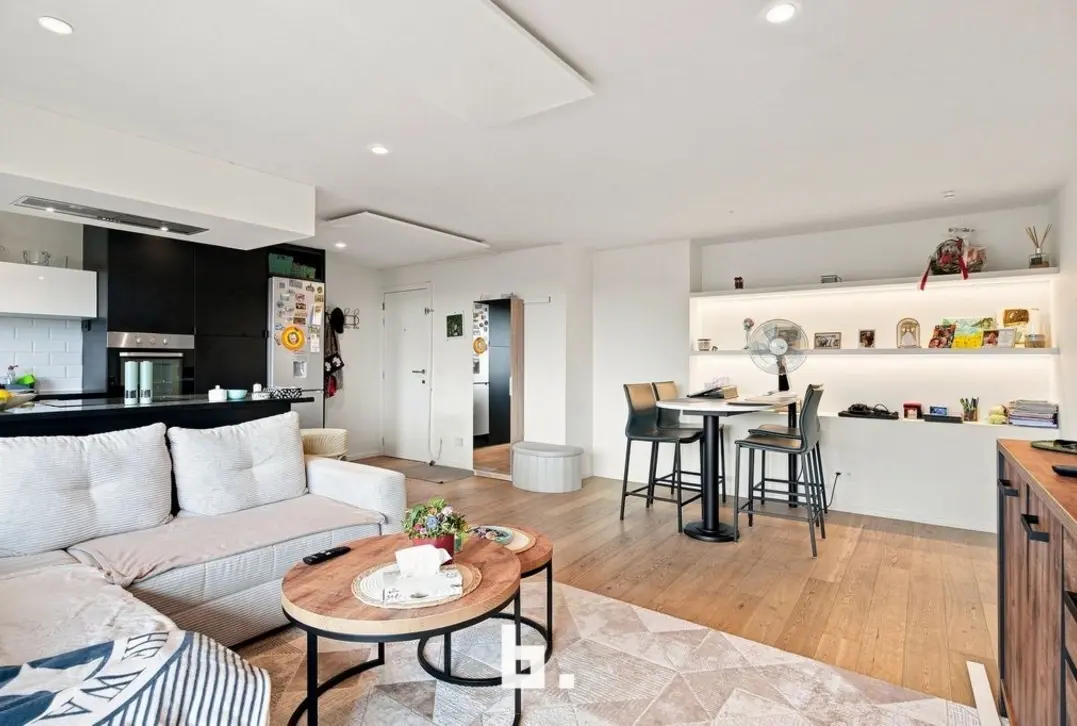 Gezellig gerenoveerd appartement met ruim zonneterras  - Roeselare