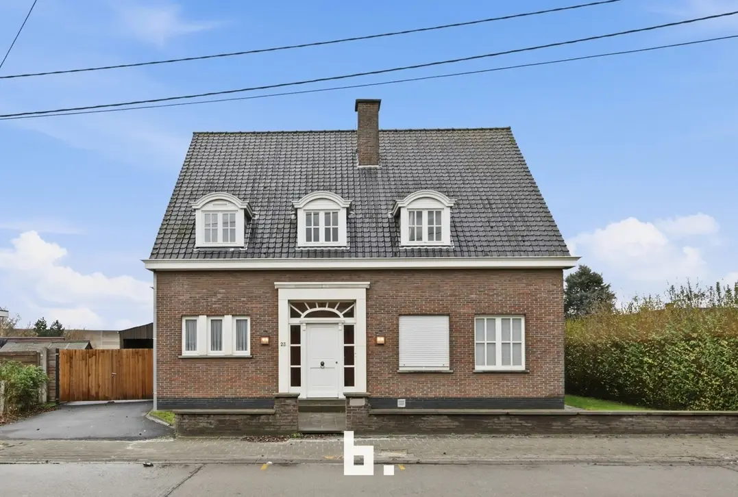 Villa met Loods in Sint-Eloois-Vijve - Waregem