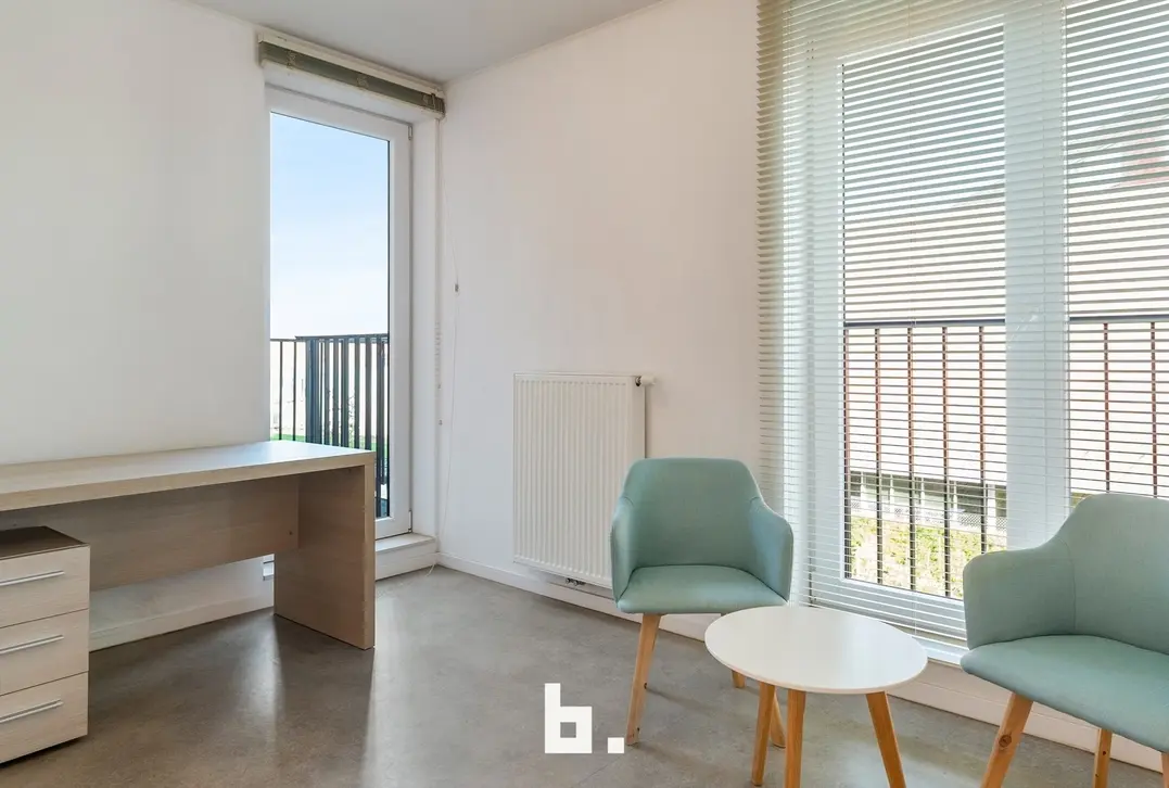 Ruime, bemeubelde studentenkamer met private badkamer op toplocatie in Kortrijk! - Kortrijk
