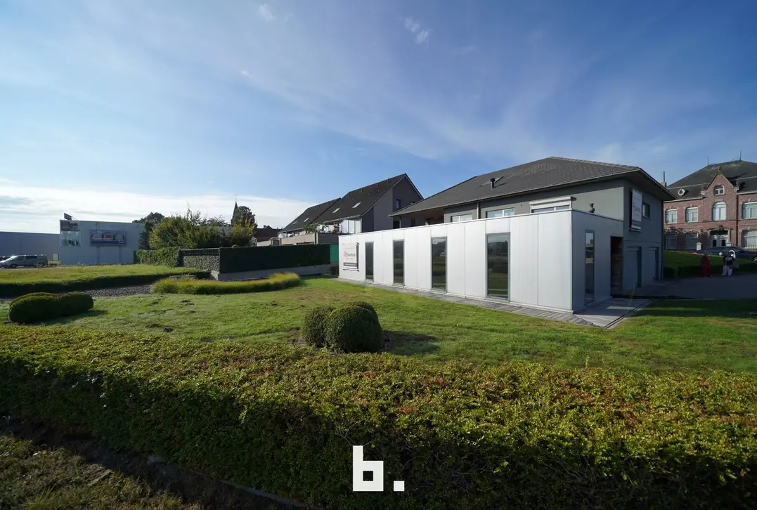 Handelspand te huur op toplocatie in Roeselare - Roeselare