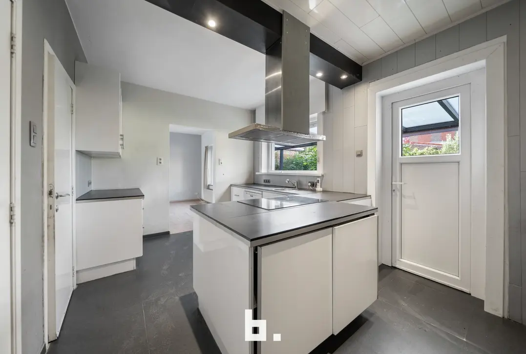 Woning met 3 slaapkamers, tuin en garage op zeer gegeerde ligging. - Sint-Andries