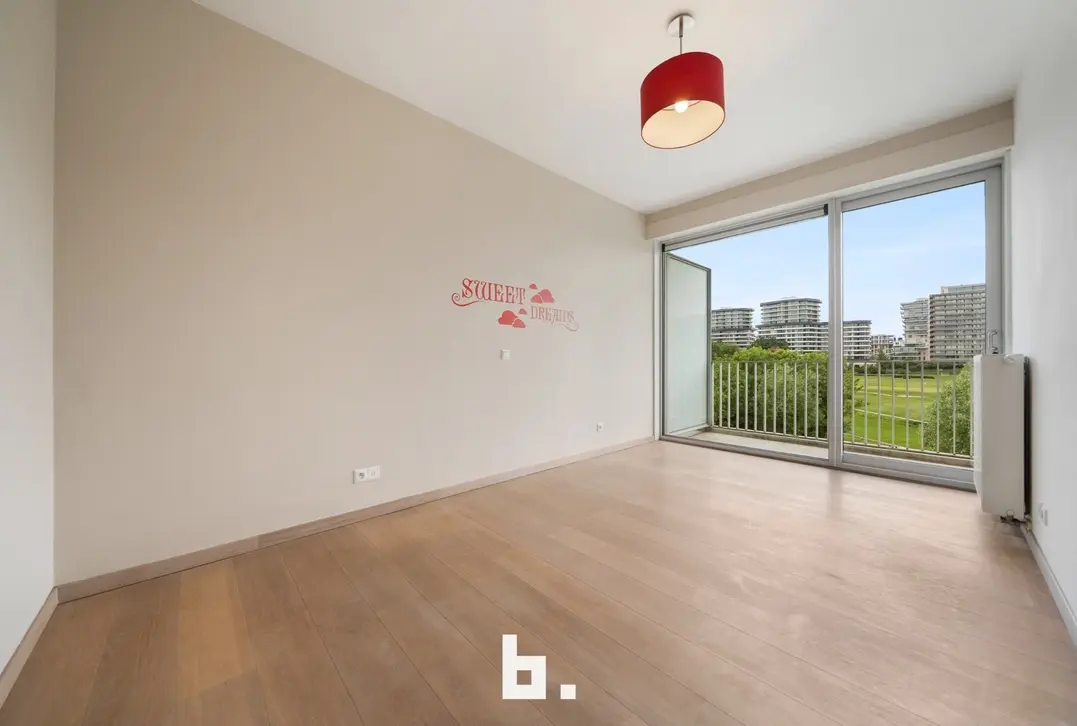 Exclusief appartement met frontaal golfzicht in Oostende - Oostende