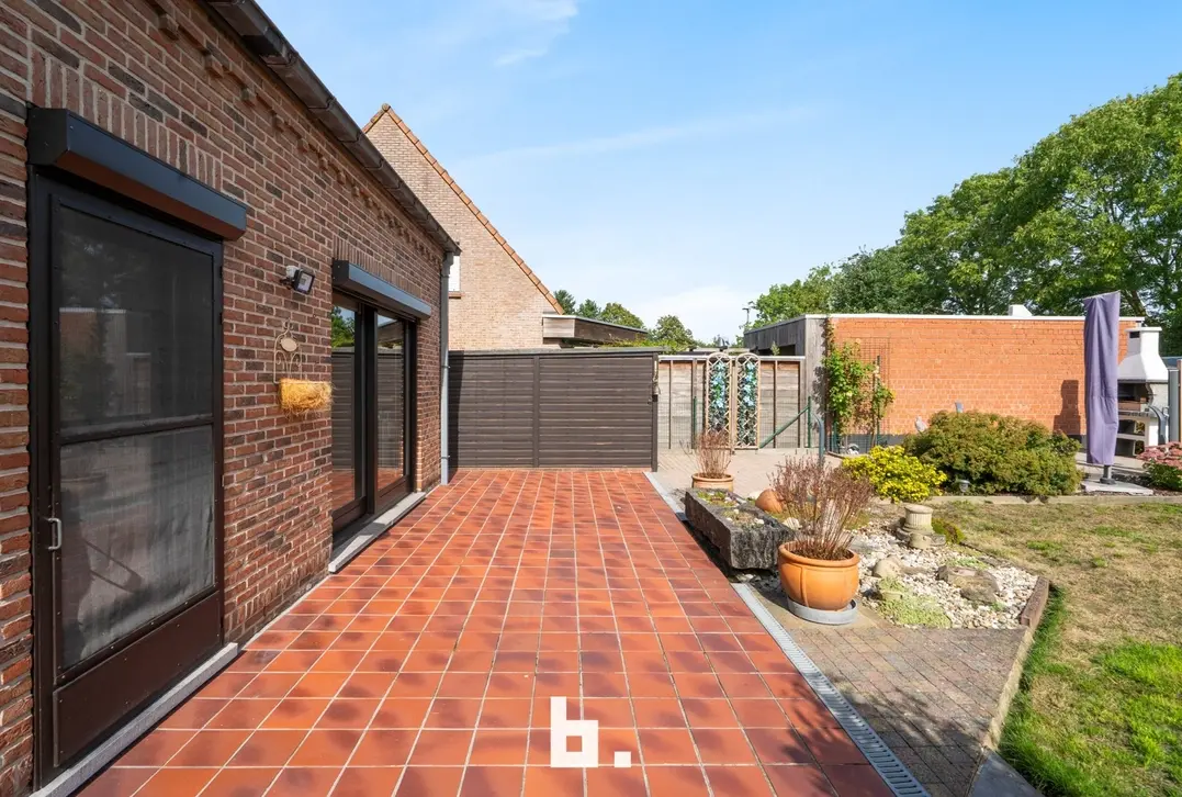 Halfopen bebouwing met 3 slaapkamers en garage op Topligging! - Sint-Andries