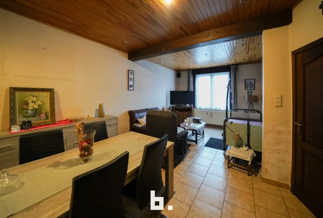 Aangename rijwoning met tuin en 2 slaapkamers in centrum Sint-Andries - Sint-Andries