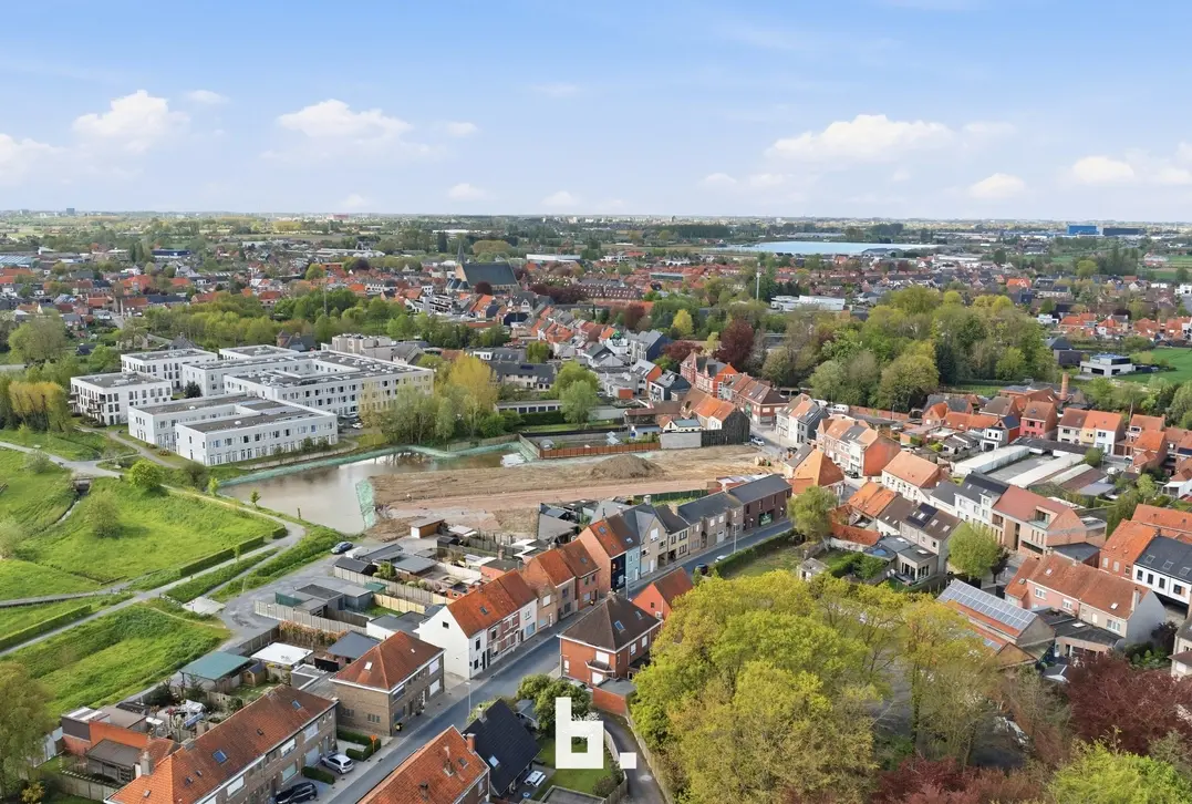 Karaktervolle woning met garage en uitweg op centrale ligging in Ardooie - Ardooie