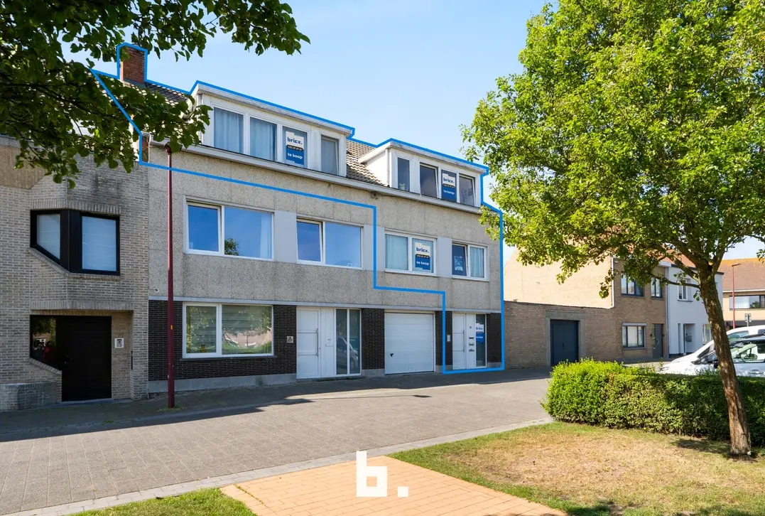 Te renoveren appartement met 2 slaapkamers, terras en zicht op het groen - Oostende