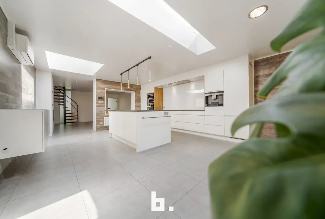 Prachtige gerenoveerde energiezuinige woning op een steenworp van de historische binnenstad! - Brugge