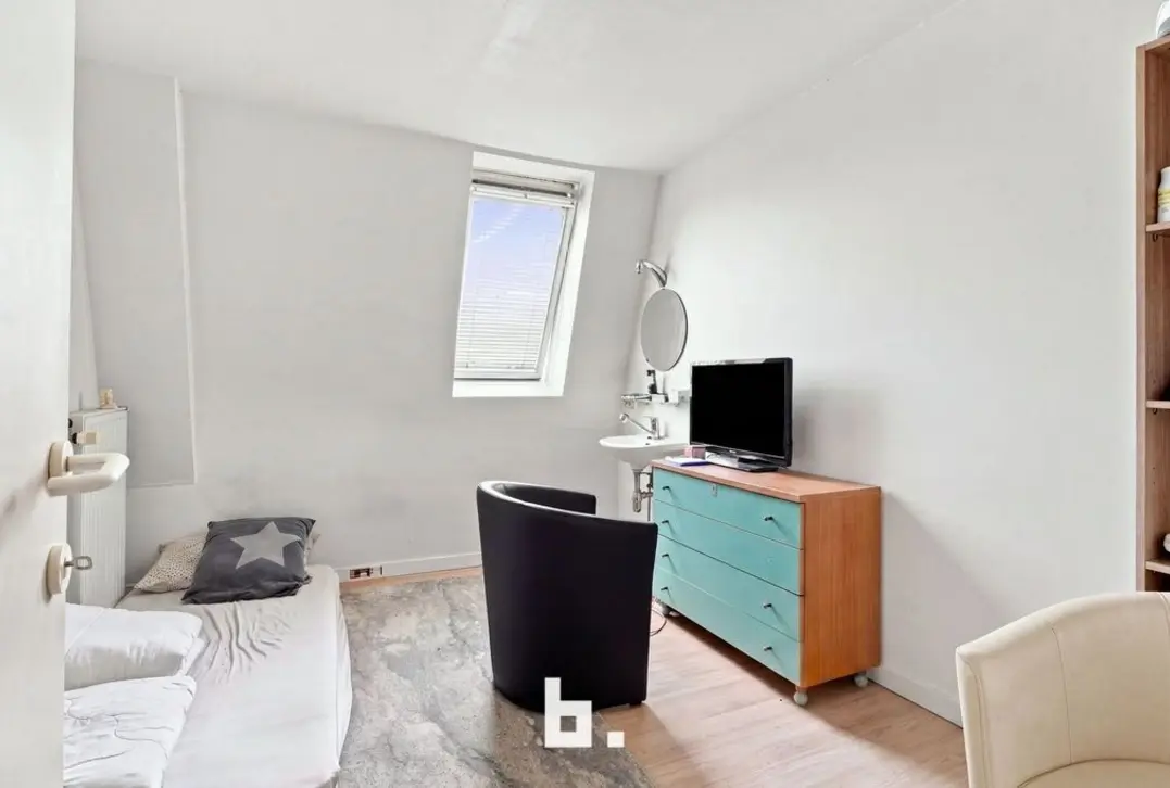 Riant dakappartement met 4 Slk en staanplaats - Roeselare