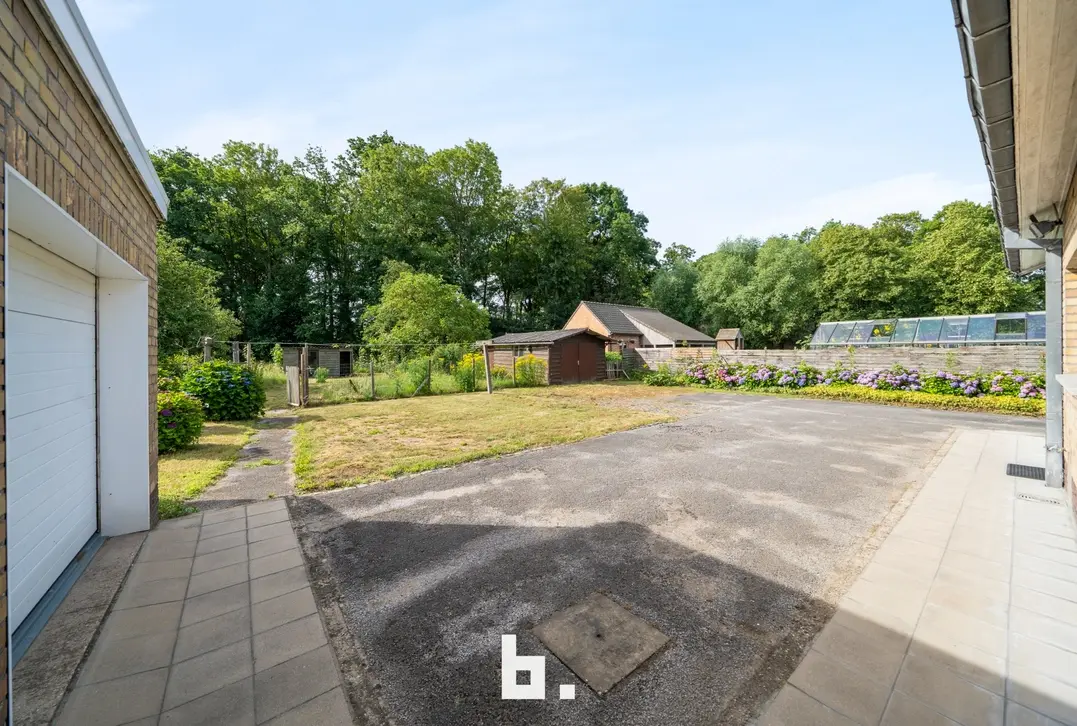 Karaktervolle laagbouwvilla op een perceel van 1.710 m² – Toplocatie in Oedelem - Oedelem