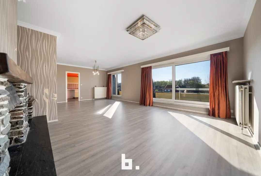 Verrassend ruim appartement op uitstekende ligging te Sint-Michiels - Sint-Michiels