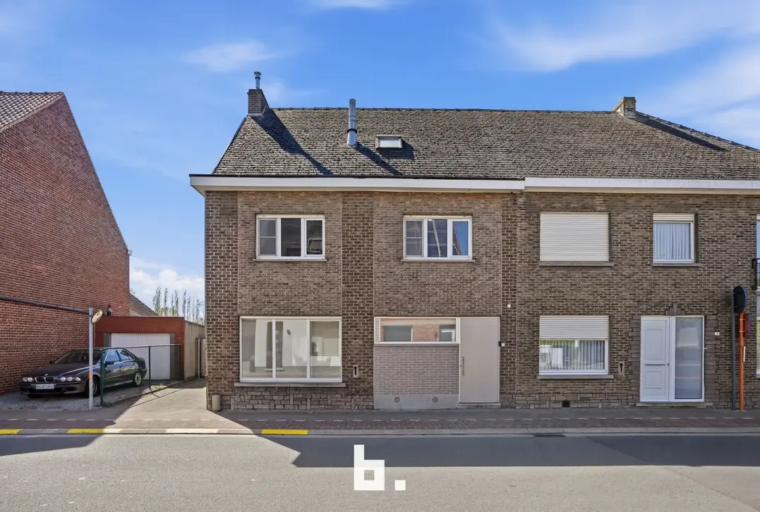 Stevige ruime woning met kantoor of hobby bijhuis in Zulte (EPC label B) - Zulte