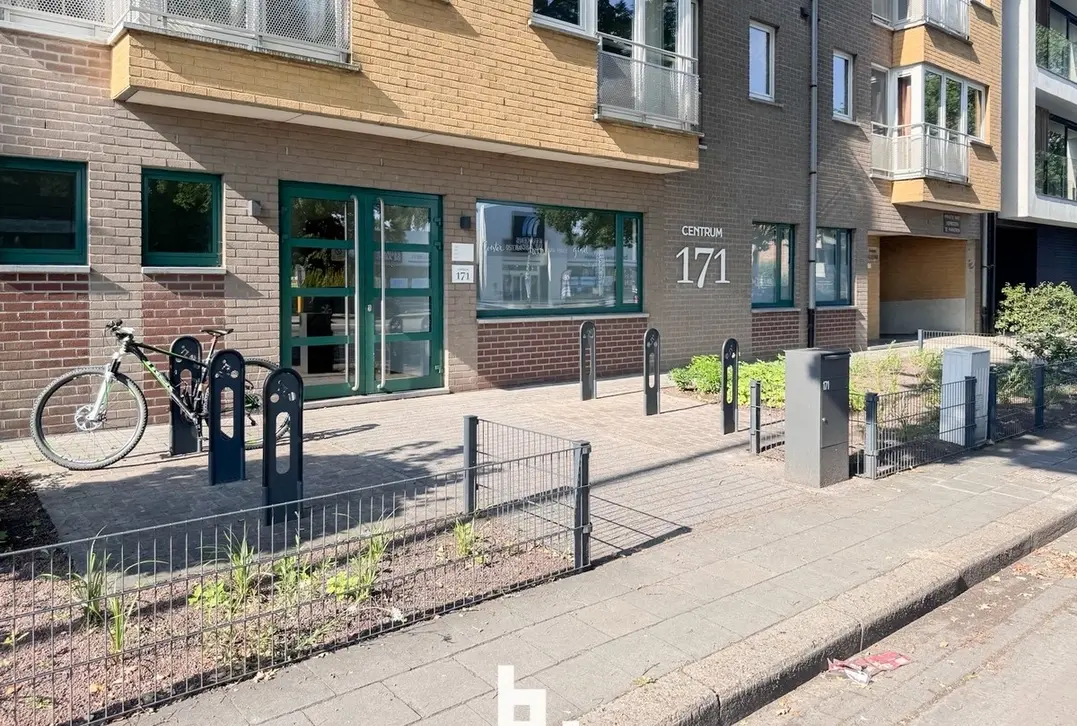Praktijkruimte (20m²) te huur op toplocatie langs de Maalse Steenweg te Sint-Kruis  - Sint-Kruis