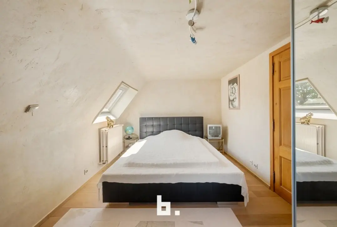 Exclusief wonen in een oase van groen, RIANTE villa met binnenzwembad op 4.192m²!  - Tielt