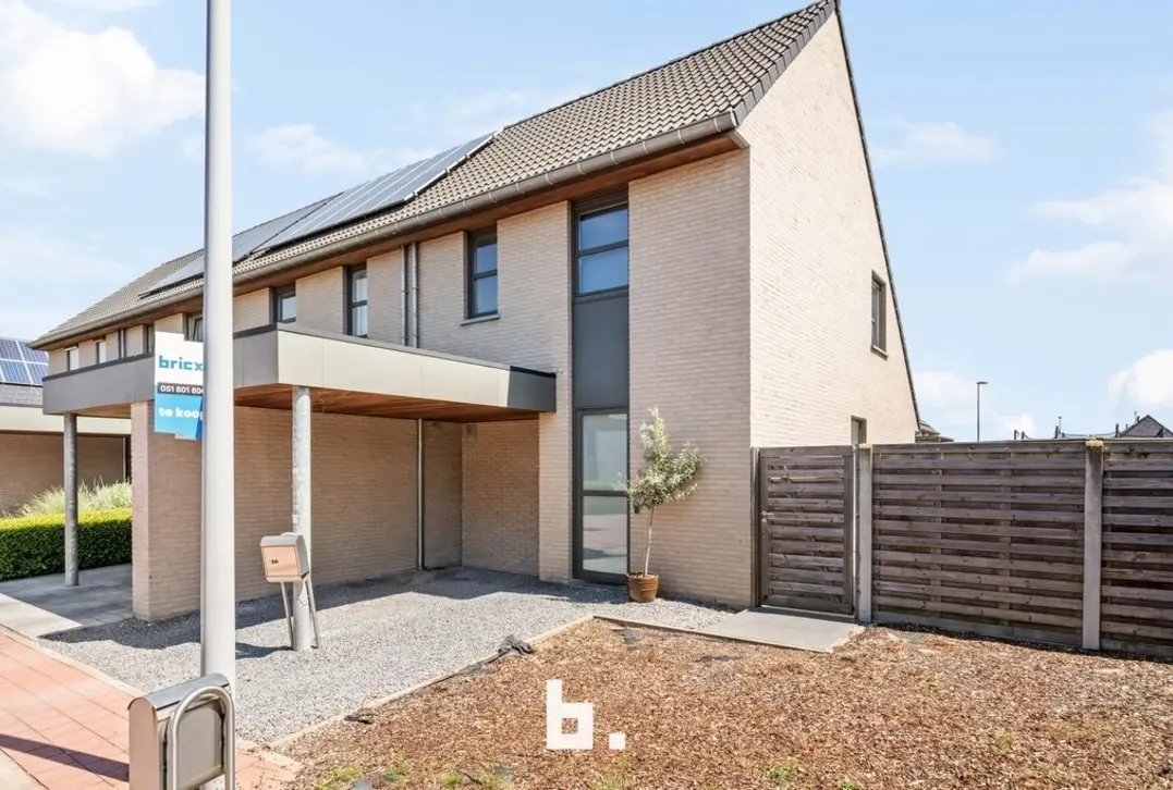 Instapklare en energiezuinige gezinswoning met 3 slaapkamers in een rustige woonomgeving te Roeselare - Roeselare