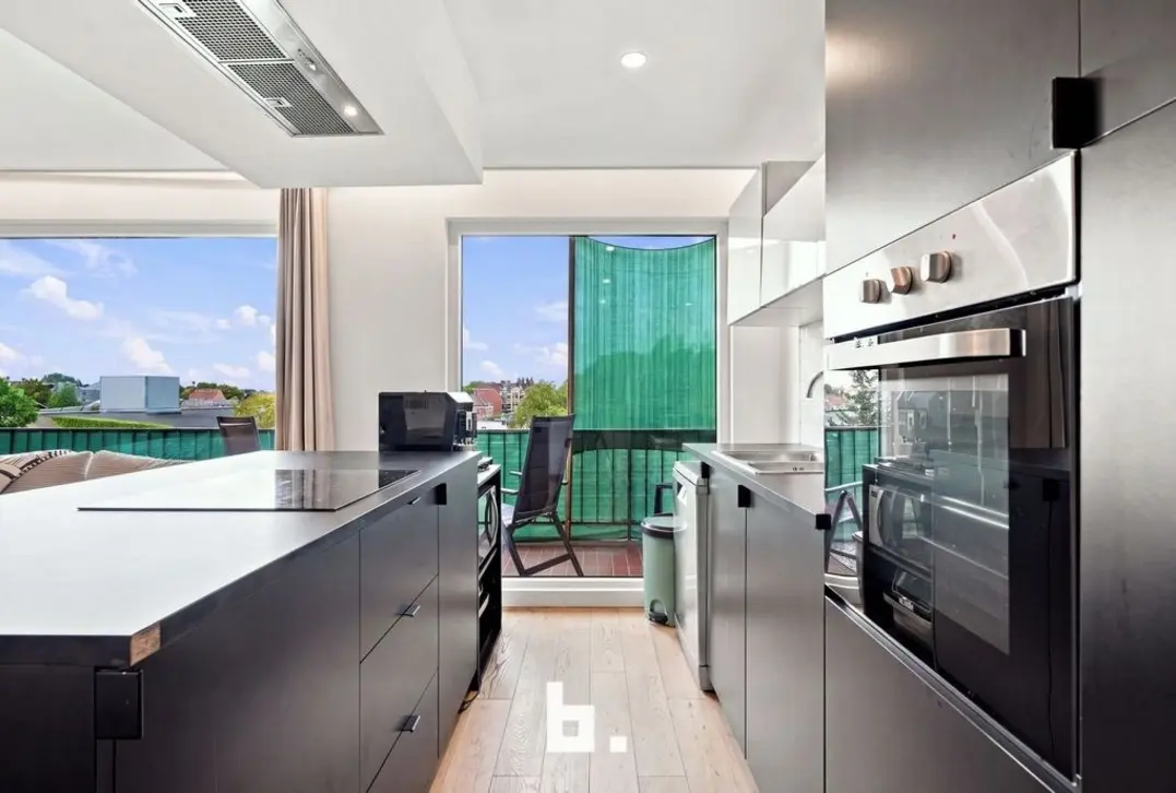 Gezellig gerenoveerd appartement met ruim zonneterras  - Roeselare