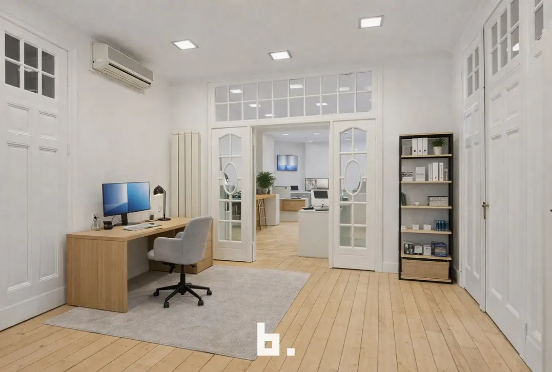Ruim herenhuis / commercieel pand op toplocatie – veelzijdig en charmant! - Roeselare