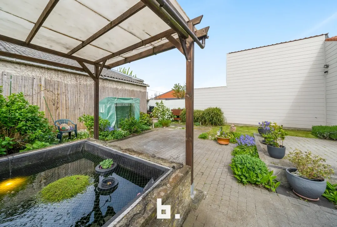Verzorgde woning met tuin, garage en gunstig EPC in Westkerke - Westkerke