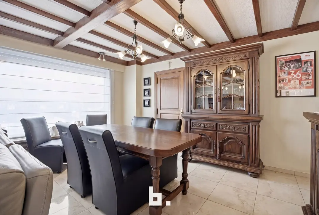 Ruime en veelzijdige woning met atelier op topligging in Izegem - Izegem