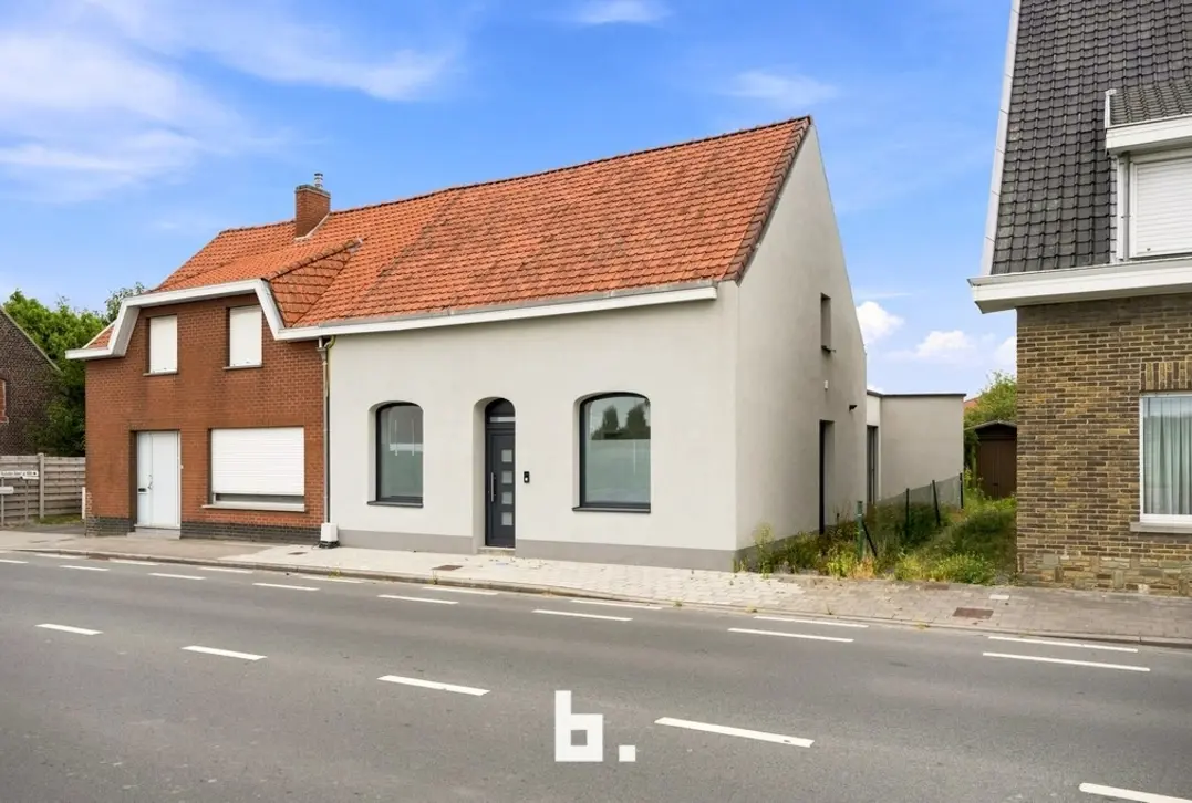 Instapklare halfopen bebouwing met 3 slaapkamers, prachtige tuin én uitweg in Sint-Eloois-Winkel! - Ledegem