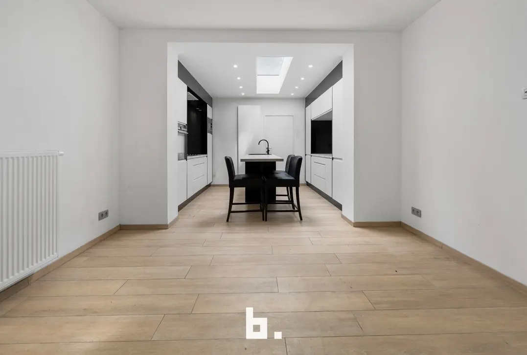 Gerenoveerde gezinswoning / kangoeroewoning met 5 kamers in Kuurne - Kuurne