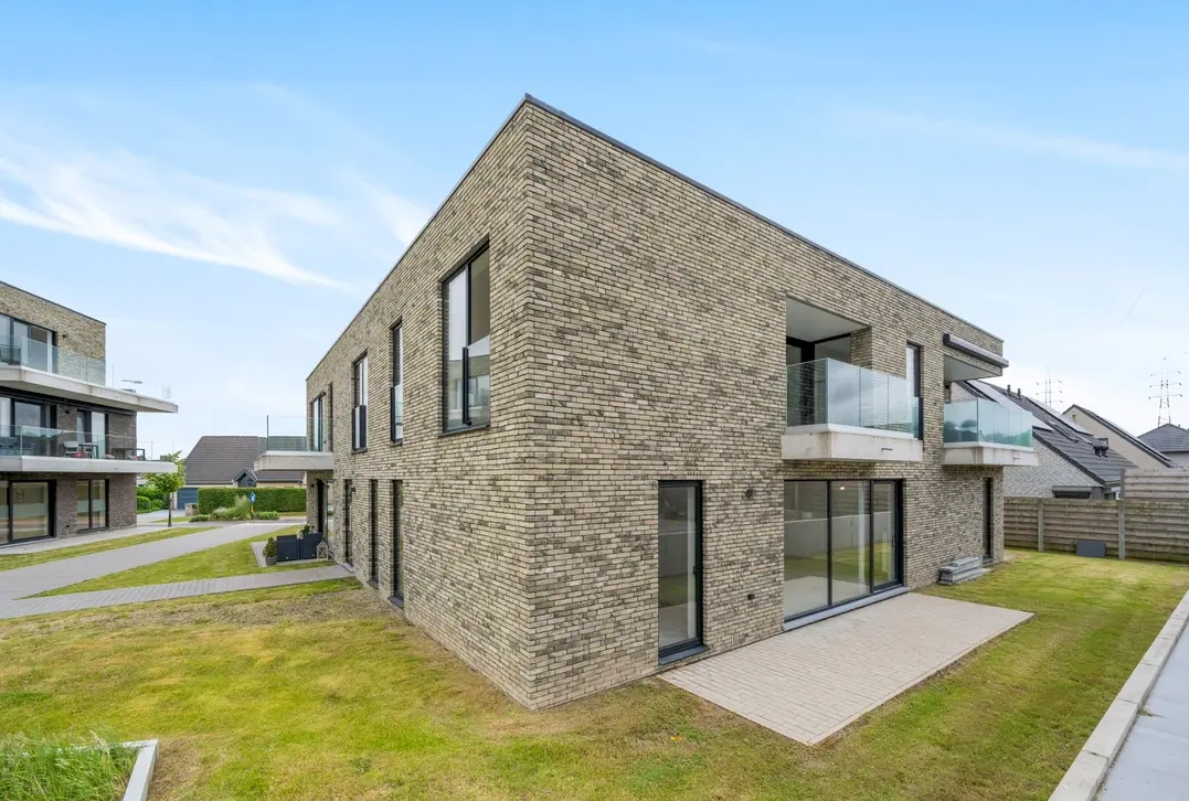 Ruim 2 slaapkamer appartement - Beveren