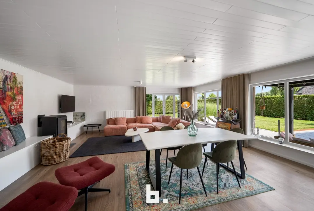 Knappe villa met praktijk in doodlopende straat - Torhout