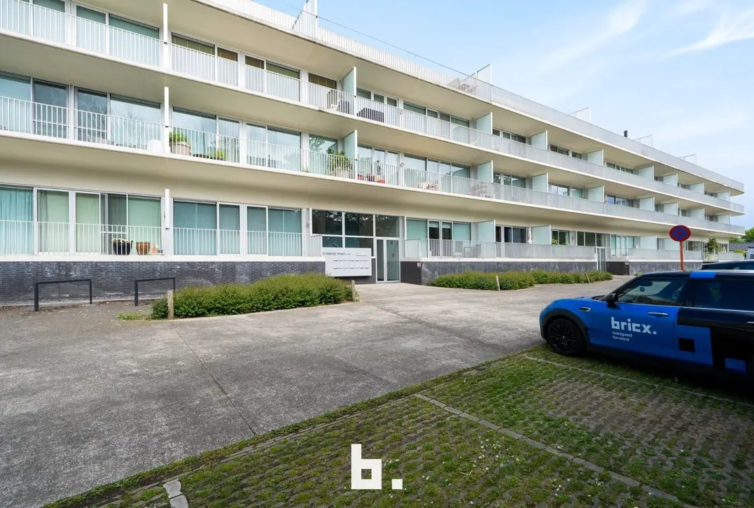 Exclusief appartement met frontaal golfzicht in Oostende - Oostende