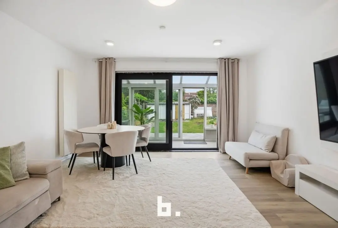 Energiezuinige, instapklare, gerenoveerde woning met zonnige tuin - Roeselare