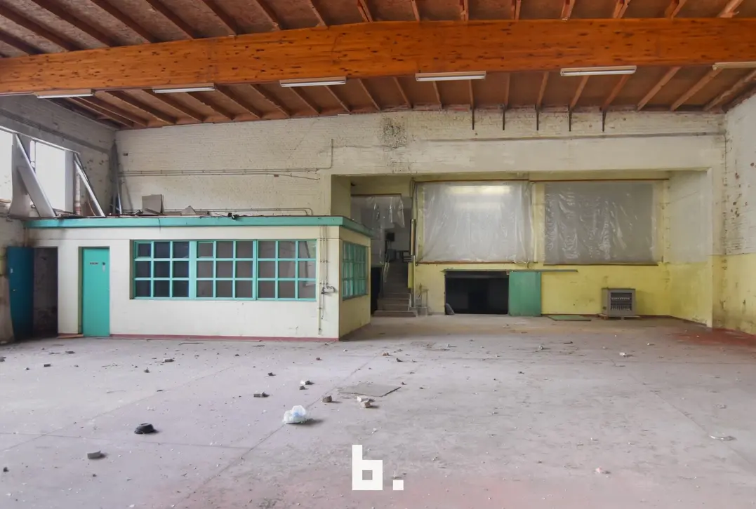 Totaalrenovatie: gebouw met tal van mogelijkheden  - Aalst