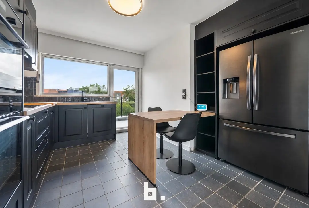 Instapklare woning met ruime loods - Sint-Kruis