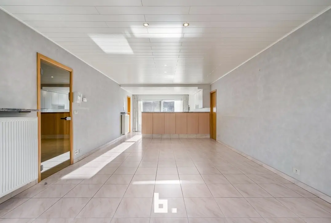 Enorm lichtrijk appartement op uiterst centrale locatie met garage - Hooglede