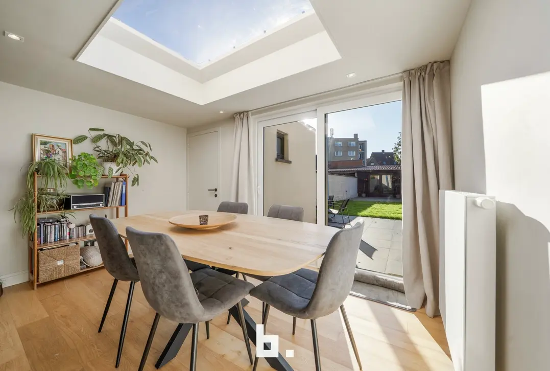 Instapklare woning met 3 slaapkamers en tuin op zeer gegeerde ligging - Sint-Andries