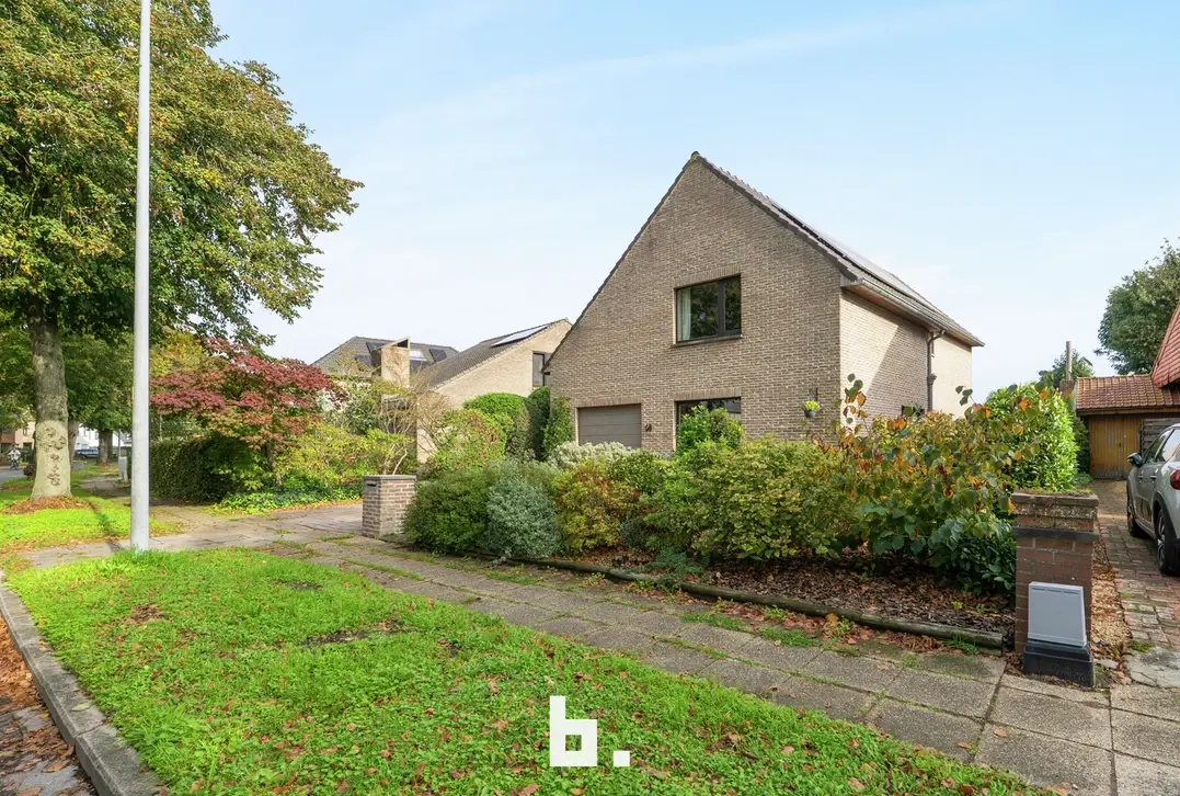 Verrassend ruime villa op uiterst gegeerde locatie in Sint-Andries - Sint-Andries