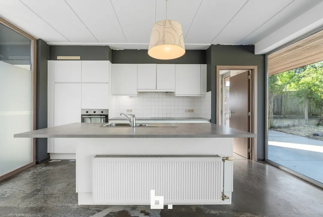 Instapklare gezinswoning met 3 slaapkamers, zonnige tuintje en autostaanplaats te Vleteren - Vleteren
