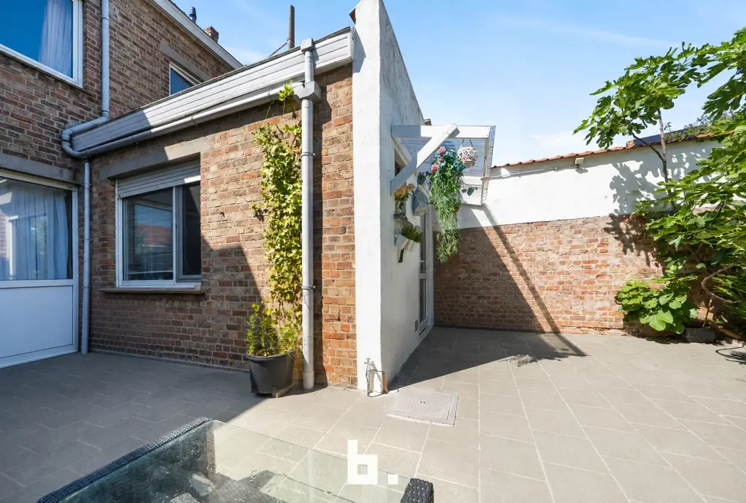 Instapklare woning met 4 slpks op prachtige ligging te Oostende - Oostende