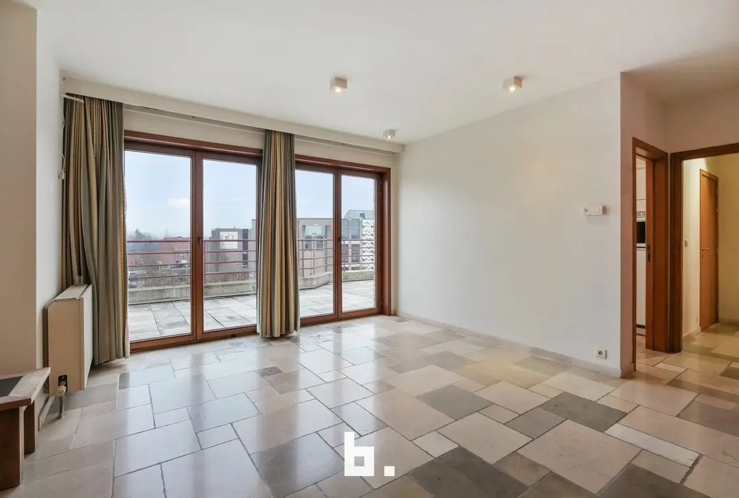 Instapklaar appartement met heel ruim terras op centrale ligging in Roeselare - Roeselare