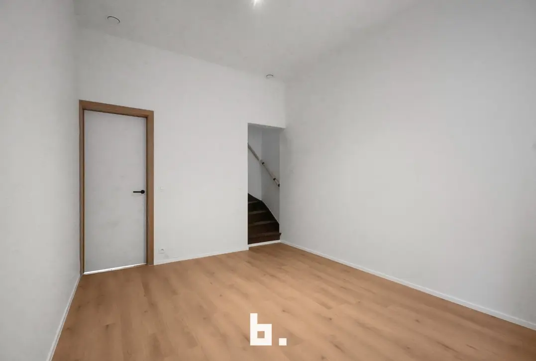 Volledig vernieuwde woning pal in het centrum - Kortrijk