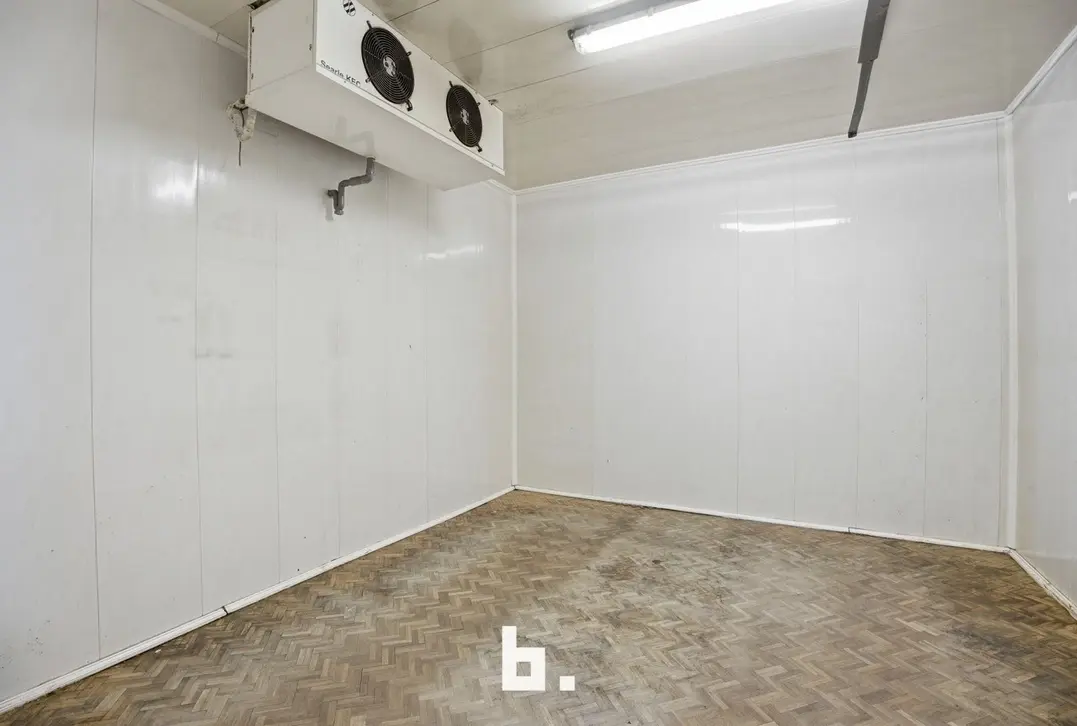 Handelspand met woonst op toplocatie - Moorslede