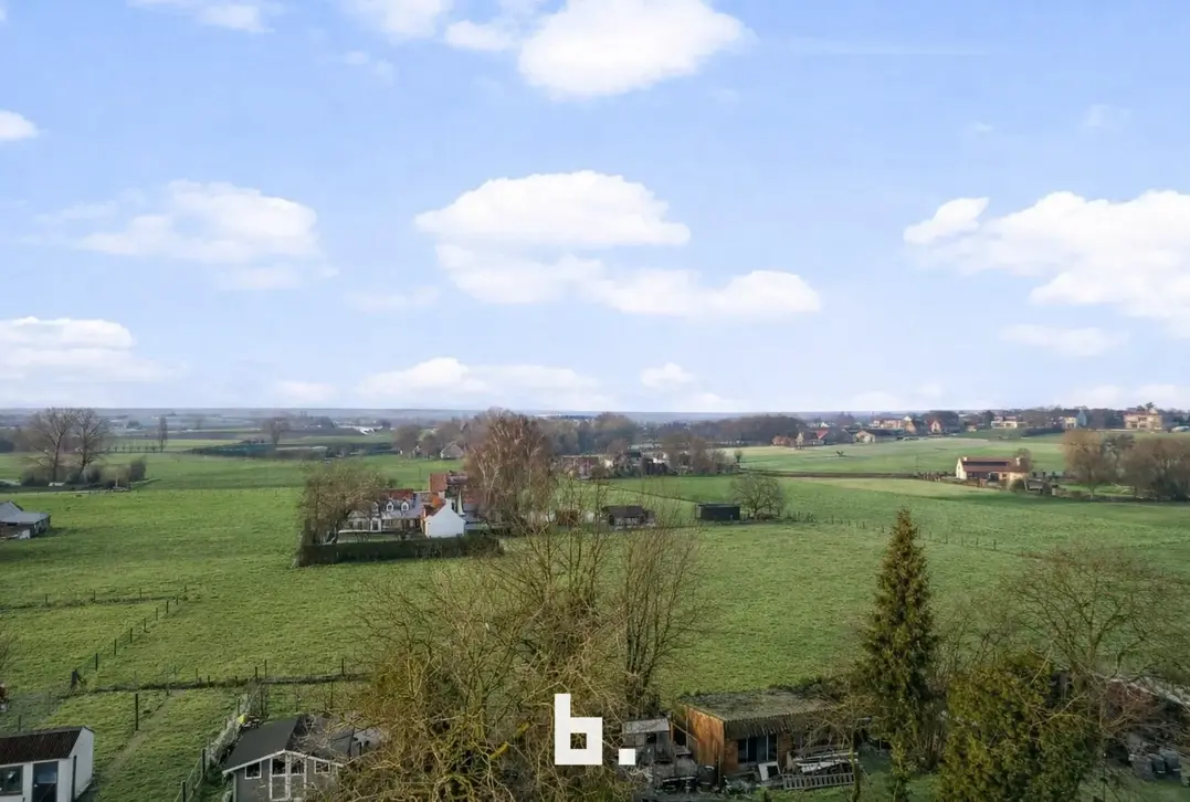 Energiezuinige, volledig gerenoveerde woning met landelijke vergezichten!-Zwevegem-€295.000