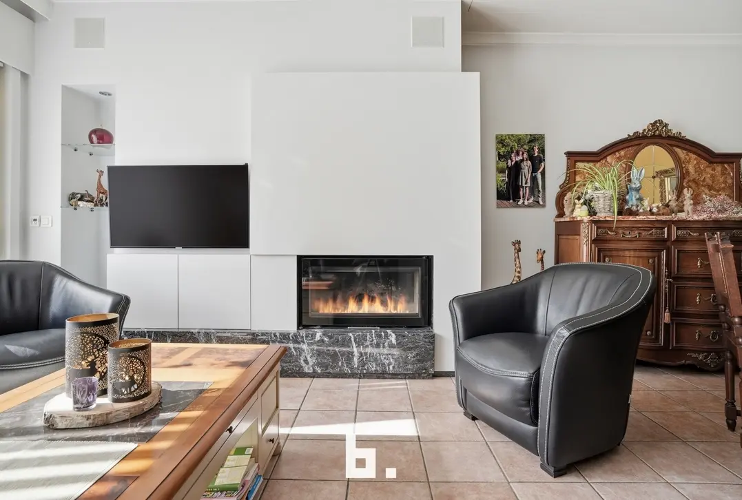 Halfopen gezinswoning met tuin, oprit en garage - Kortrijk - €315.000