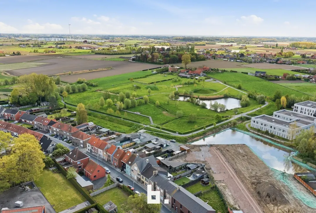 Karaktervolle woning met garage en uitweg op centrale ligging in Ardooie - Ardooie