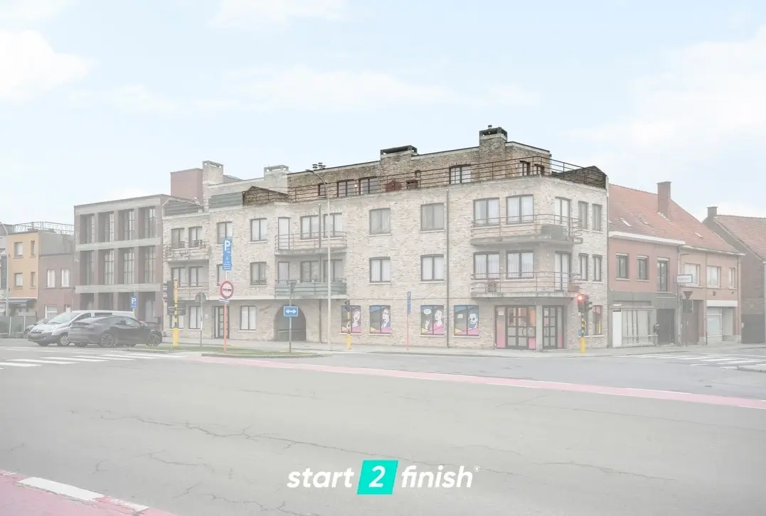 Instapklaar appartement met heel ruim terras op centrale ligging in Roeselare - Roeselare