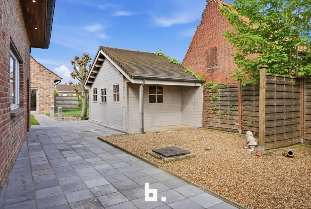 Karaktervolle villa met loods, 36 zonnepanelen en tal van mogelijkheden!  - Tielt