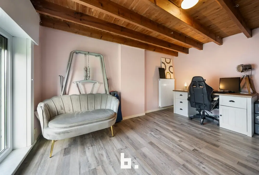 Ruime woning met groote tuin en garage te Hertsberge - Oostkamp