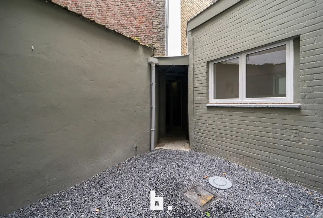 Vernieuwd 1-slaapkamer appartement met koer - Brugge