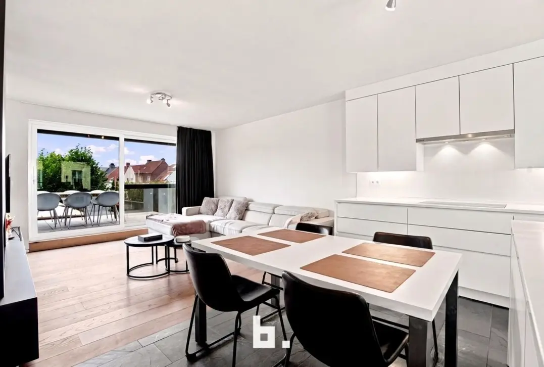 Energiezuinige woning met ruime loods van ca. 140 m² op centrale ligging - Roeselare